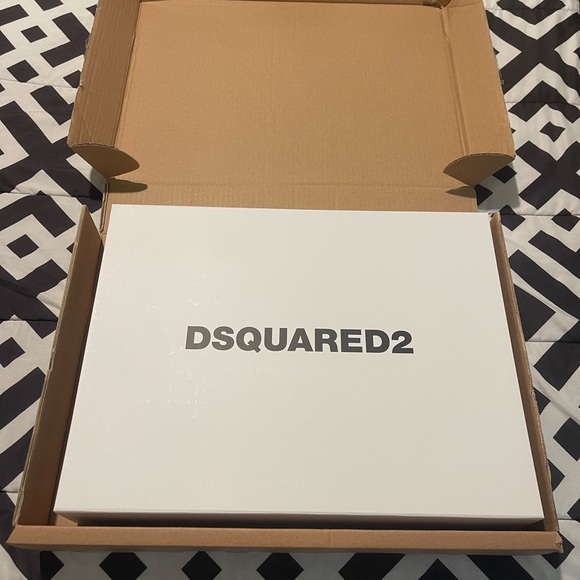 DSQUARED2.  MEDIUM BLUE SQUARE WASH ALL OVER PRINT SHORT. - Picture 2 of 9